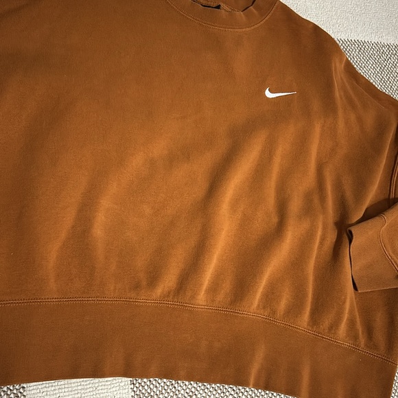 Nike Cropped Crew Neck Sweatshirt, Size large - Picture 3 of 6